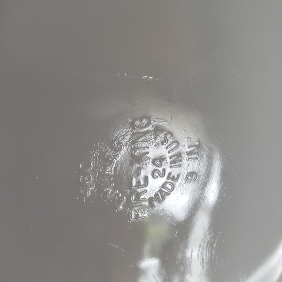 Vintage Fire King Peach Lustre 9" Milk Glass Pie Plate - Picture 9 of 16